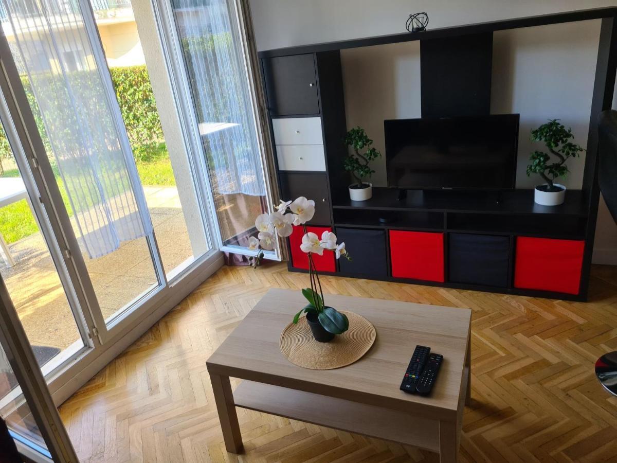 Appartement Avec Rez De Jardin A Disneyland Montévrain Dış mekan fotoğraf