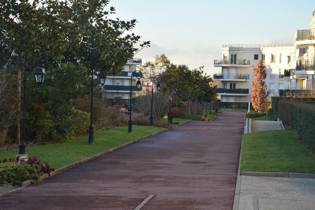 Appartement Avec Rez De Jardin A Disneyland Montévrain Dış mekan fotoğraf